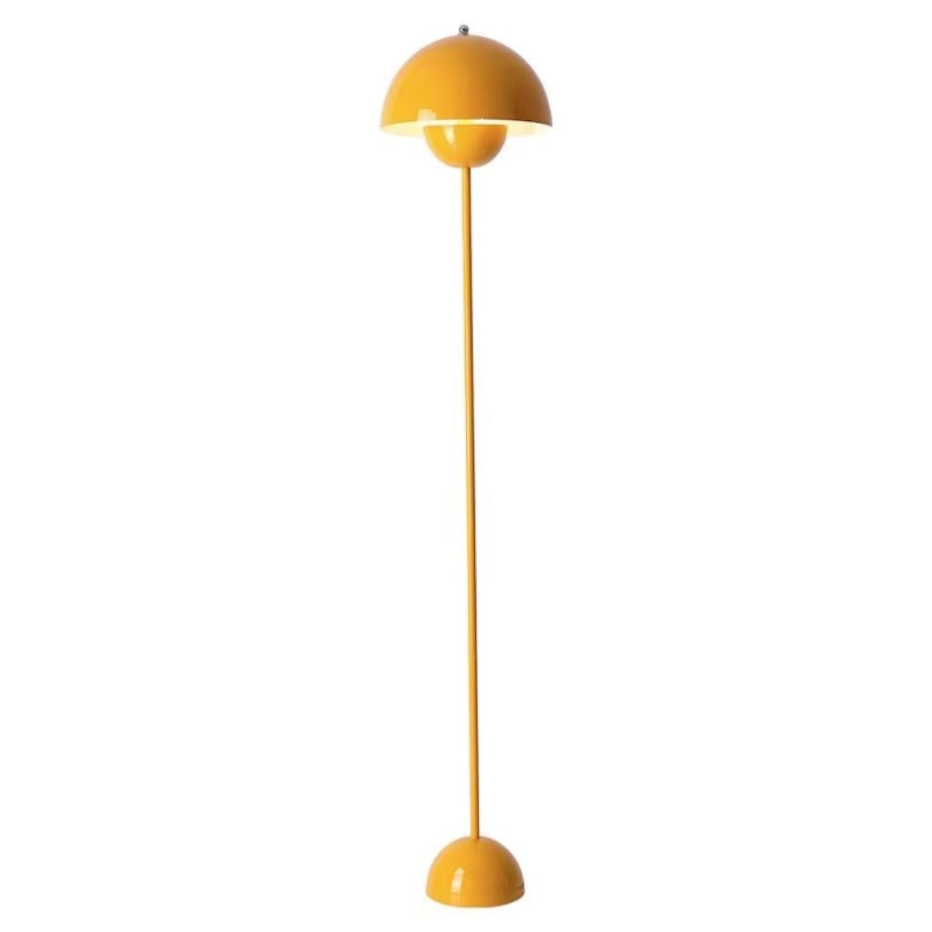 Nordic minimalist cream-colored decorative floor lamp for living room and bedroom, metal body, modern style.